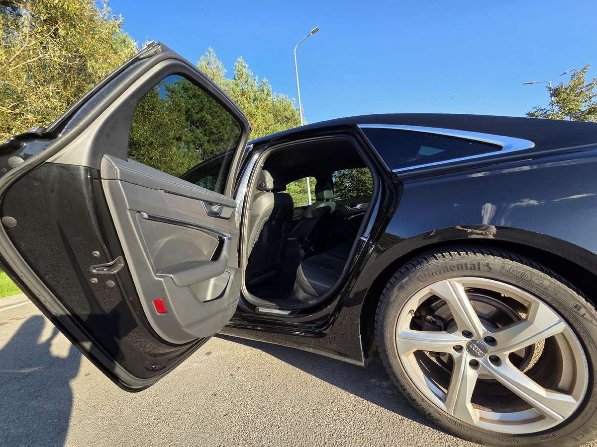 Audi A6, 2.0 l., Седан
