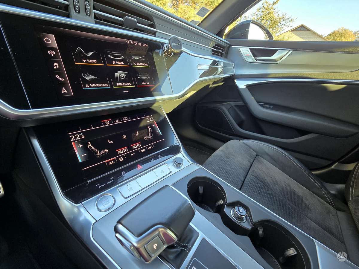 Audi A6, 2.0 l., Седан