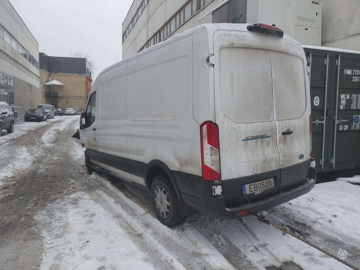Ford Tranzit, preču