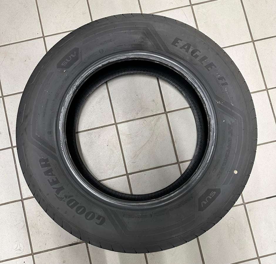 Goodyear, summer 235/65 R18