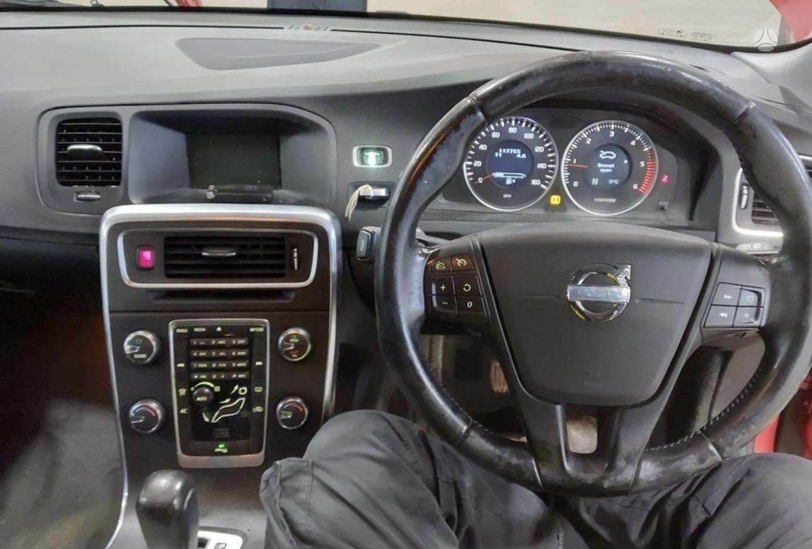 Volvo V60 Dalimis