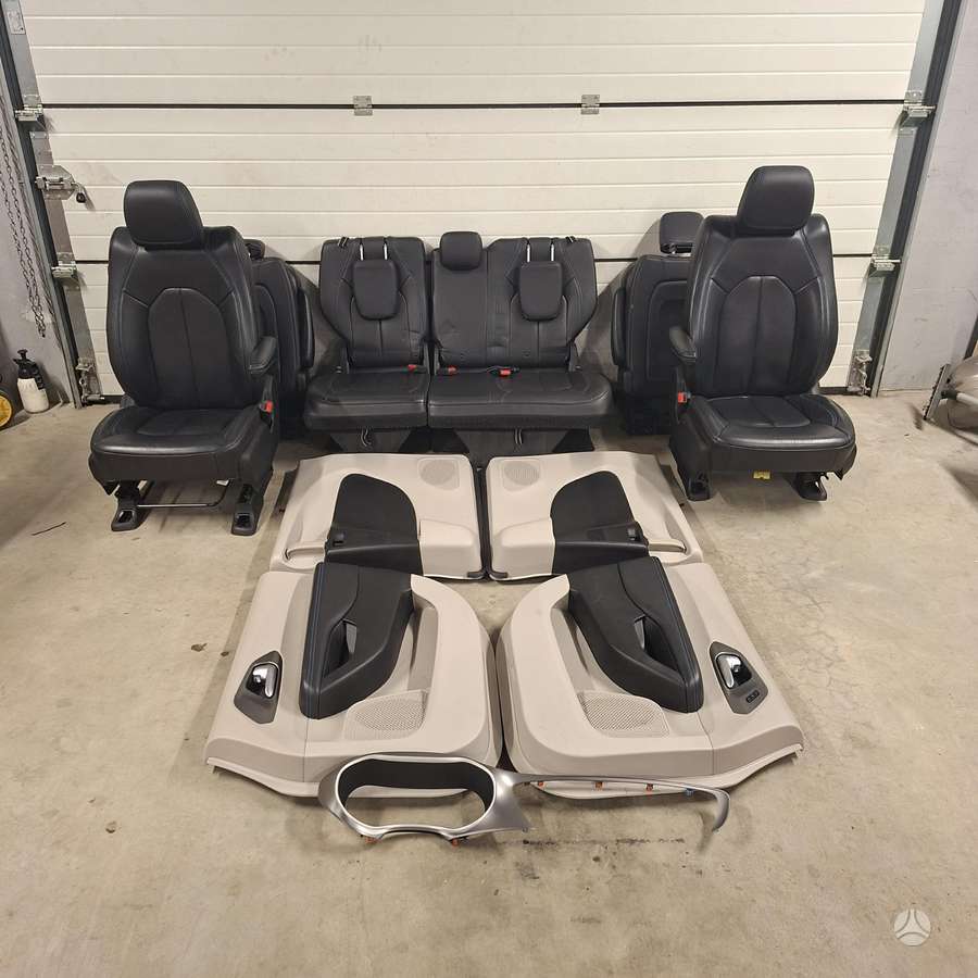 Chrysler Pacifica door upholstery, seats