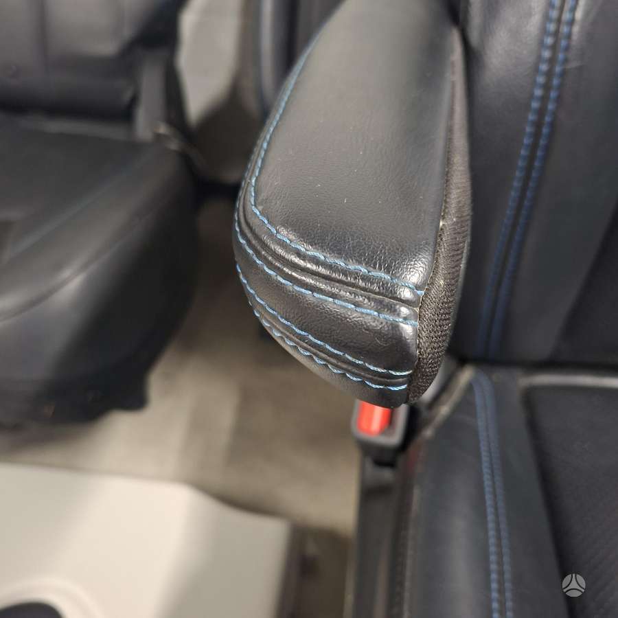 Chrysler Pacifica door upholstery, seats
