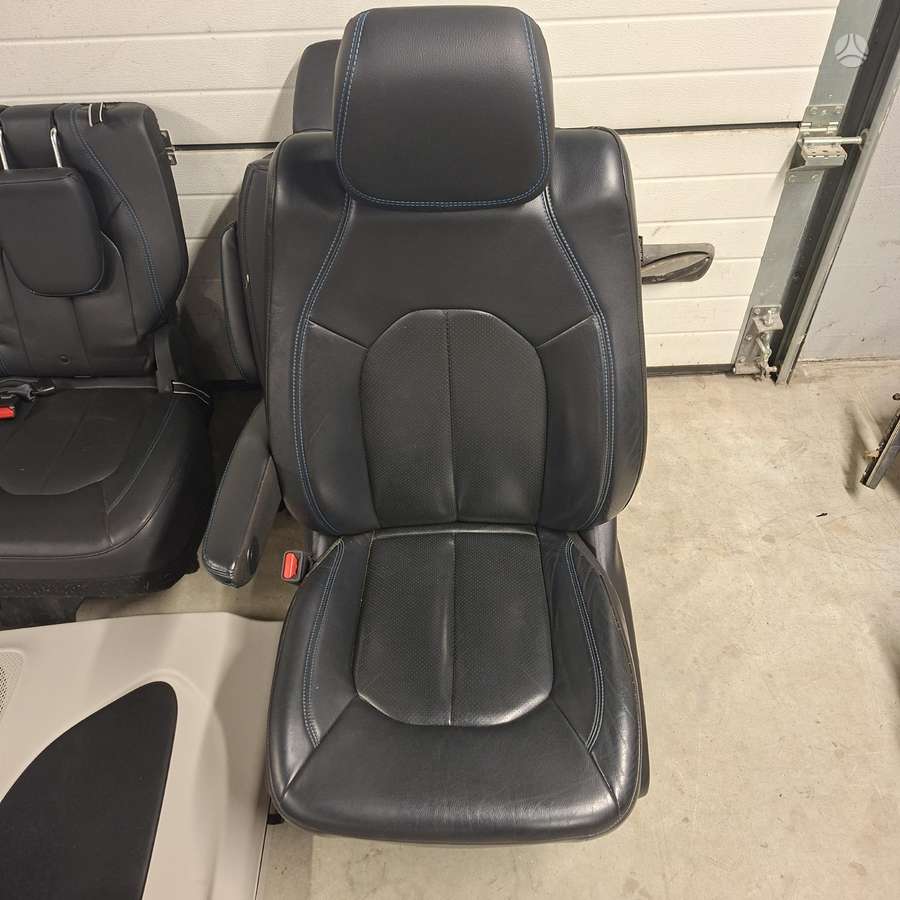 Chrysler Pacifica durų apmušalai, sėdynės