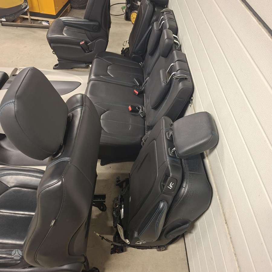 Chrysler Pacifica door upholstery, seats