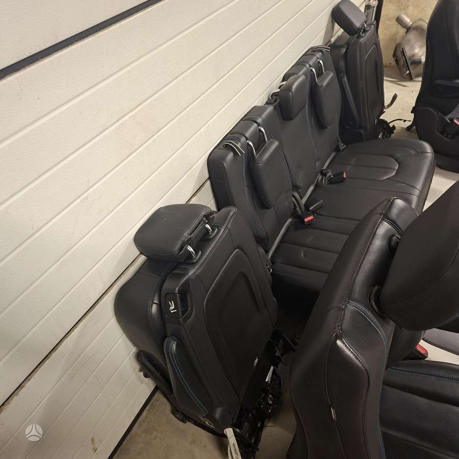 Chrysler Pacifica durų apmušalai, sėdynės