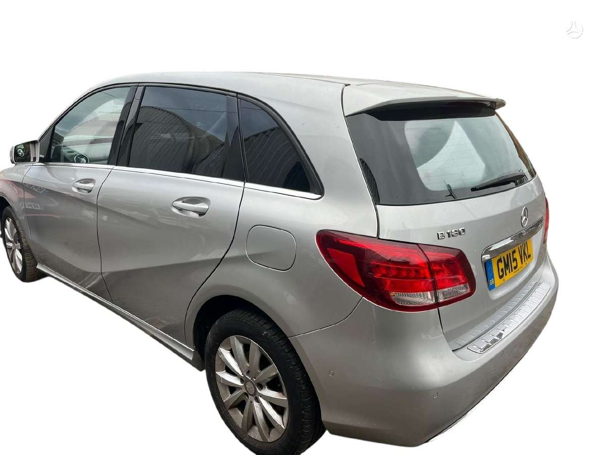 Mercedes-Benz B klasė Dalimis
