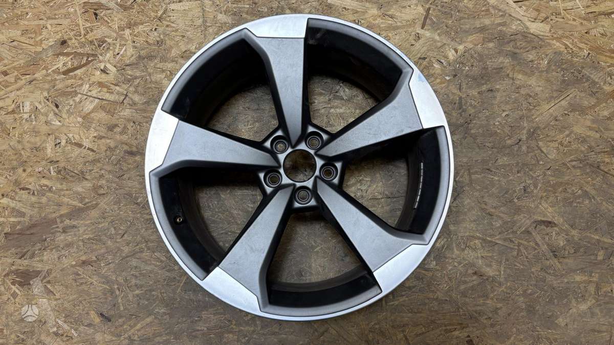 Audi A5, 8W0601025CF, Cen30073