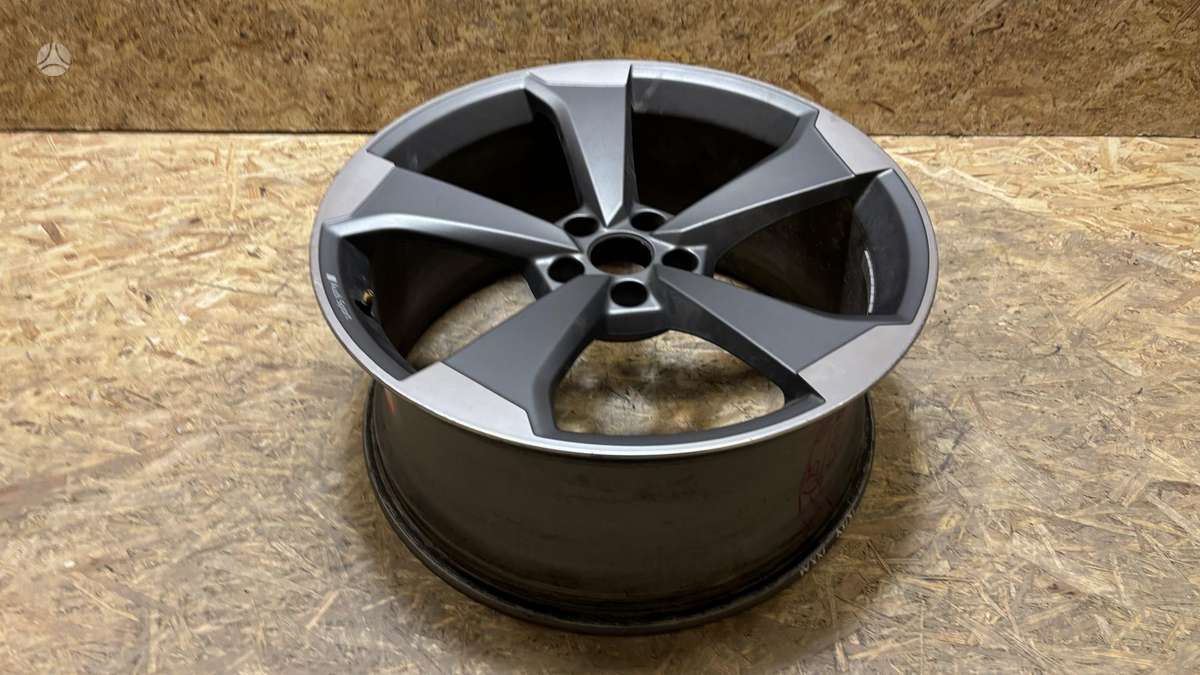 Audi A5, 8W0601025CF, Cen30073
