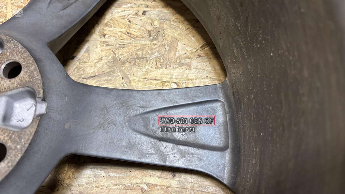 Audi A5, 8W0601025CF, Cen30073