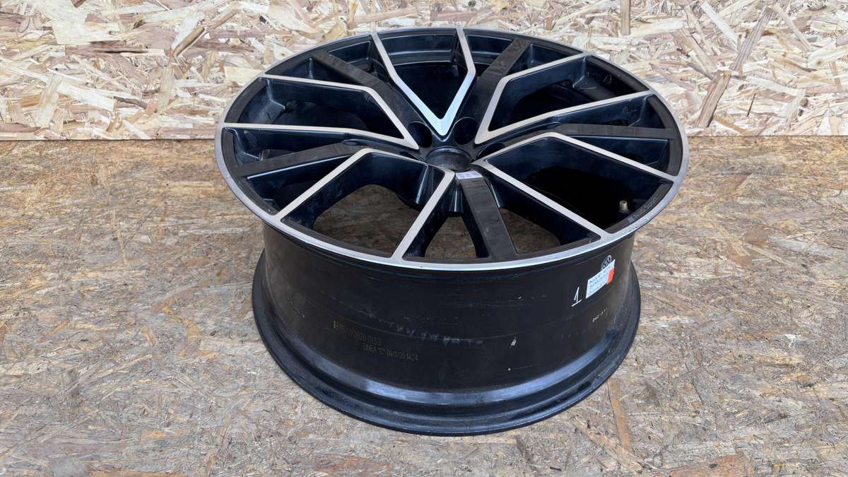 Audi Q7, 4M0601025CP, Cen30077