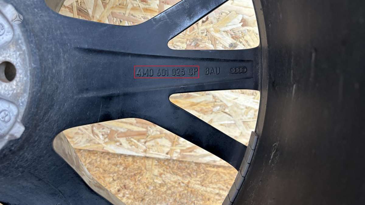 Audi Q7, 4M0601025CP, Cen30078