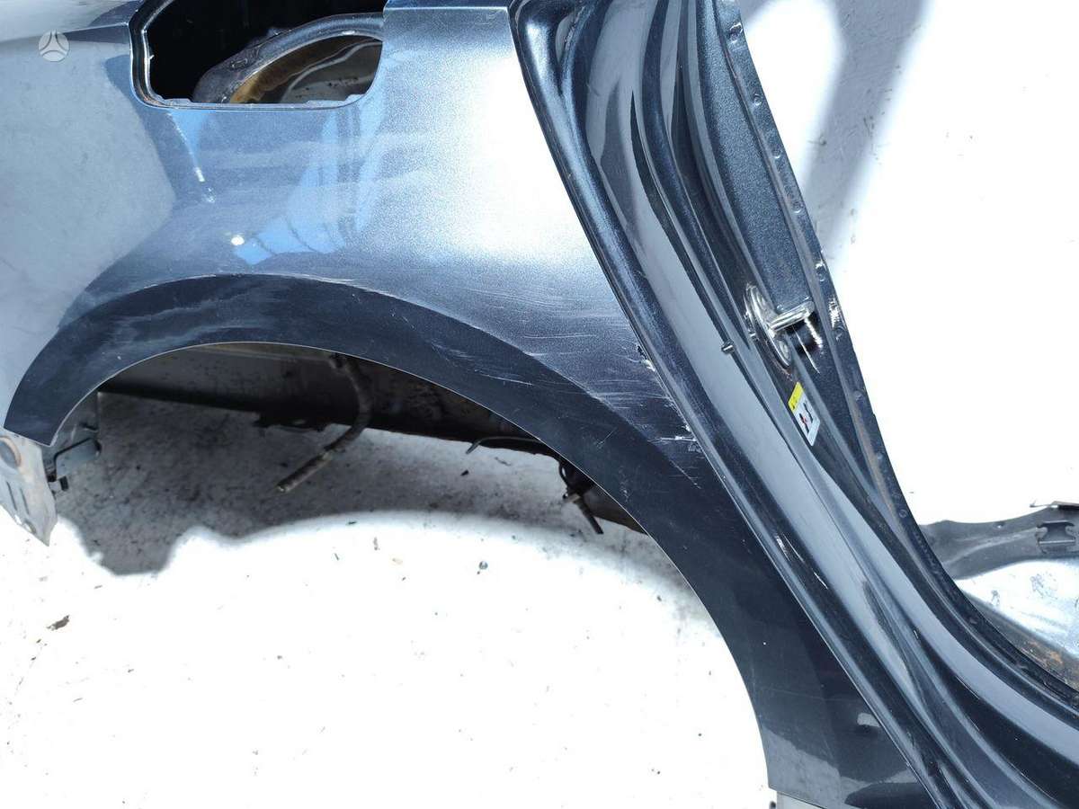 Audi A5 hood (front, rear)