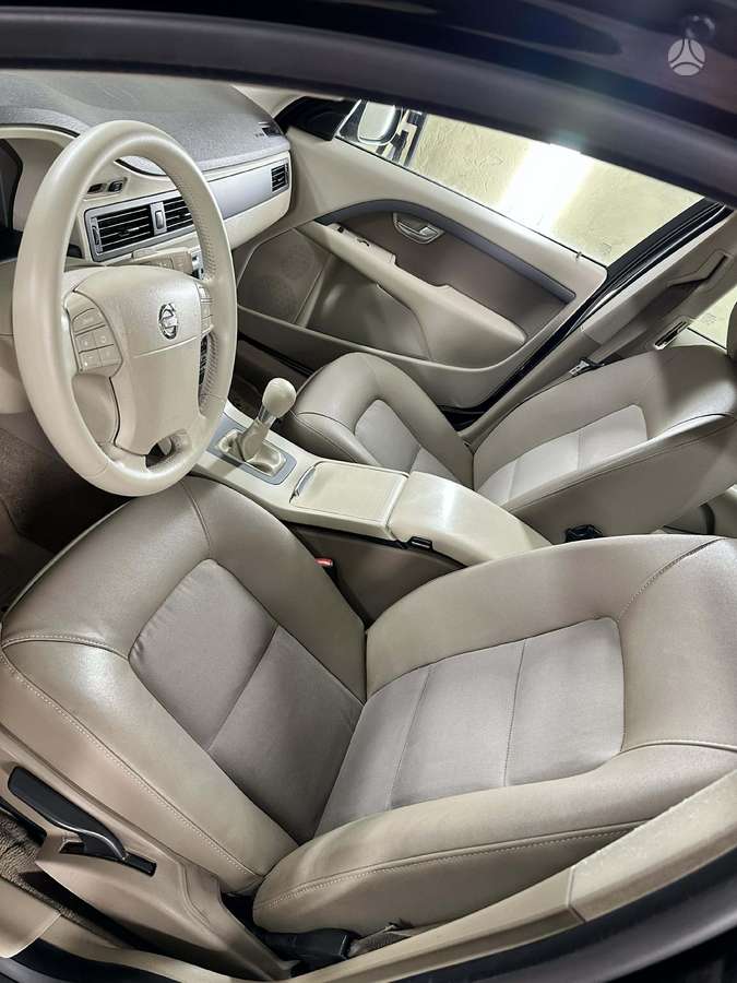 Volvo V70, 2.0 l., universalas