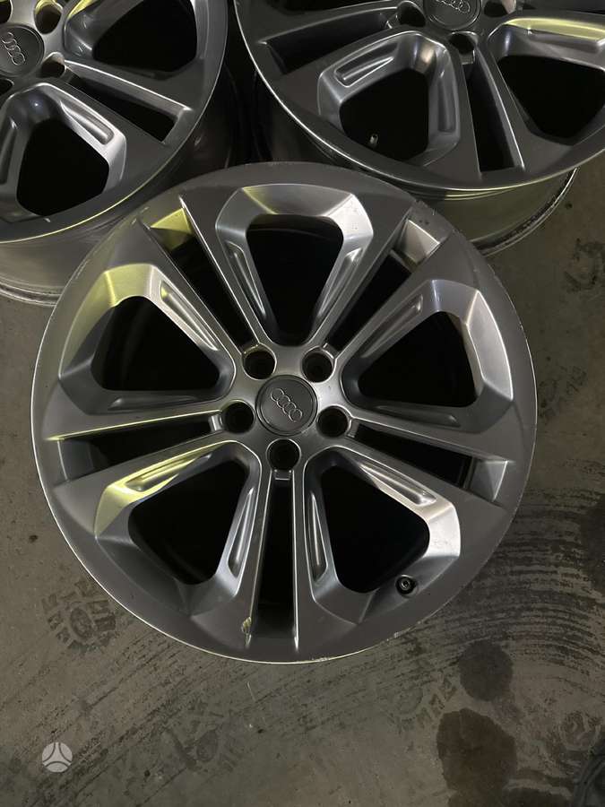 Audi Q3, light alloy, R19