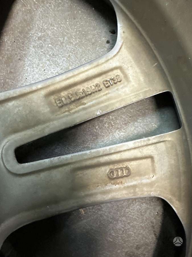 Audi Q3, light alloy, R19