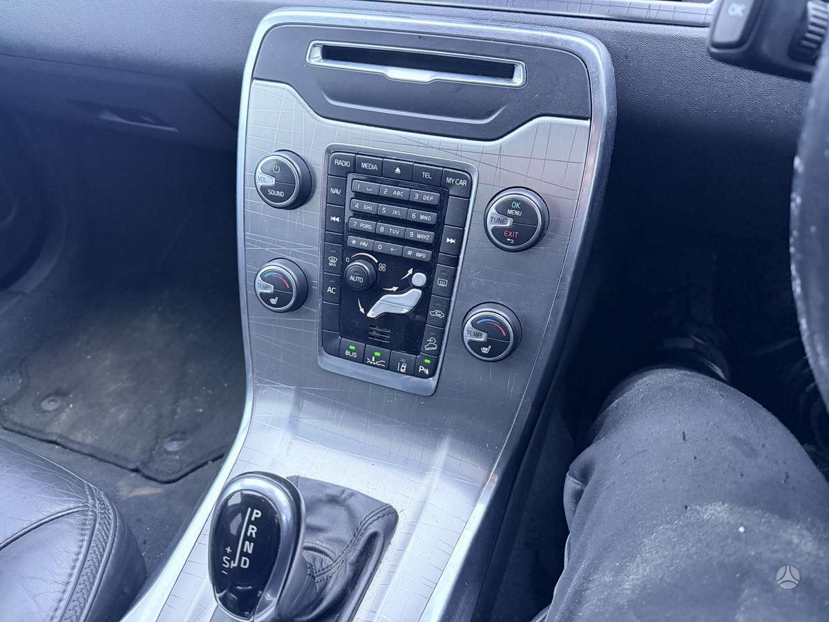 Volvo XC70 по частям. Dalimis
