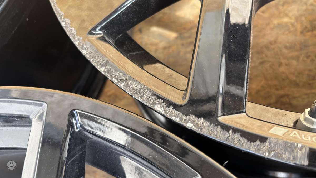 Audi Q8, 4M8601025, Cen30080