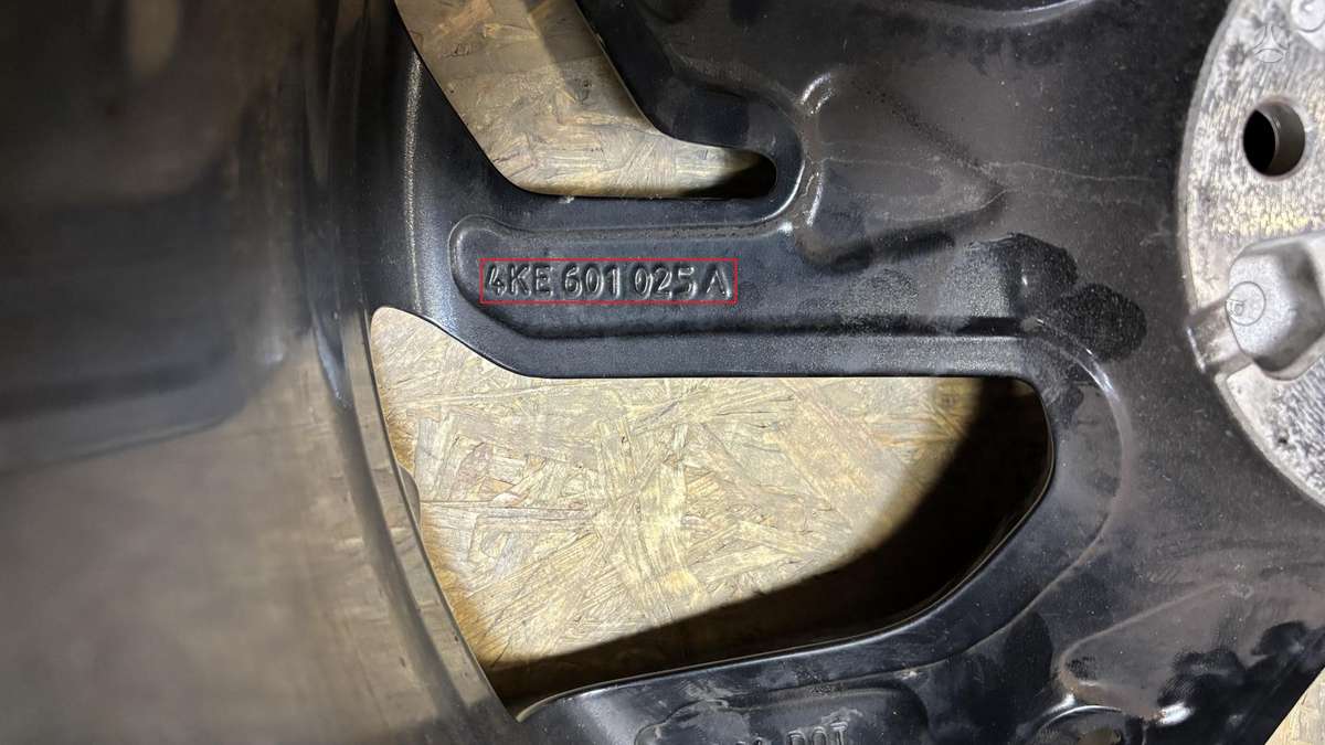 Audi Q8 e-tron, 4KE601025, Cen30082