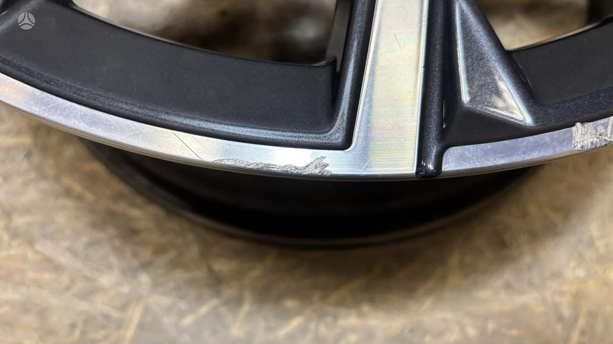 BMW 2 serija, 5A41F52, Cen30085