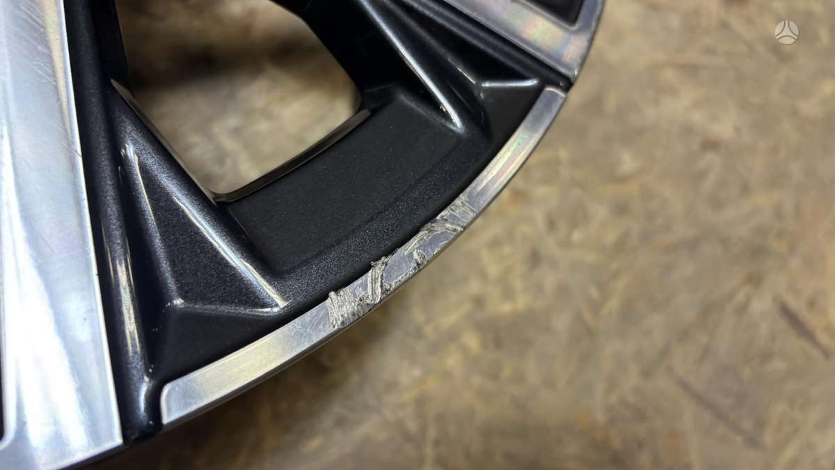 BMW 2 serija, 5A41F52, Cen30085