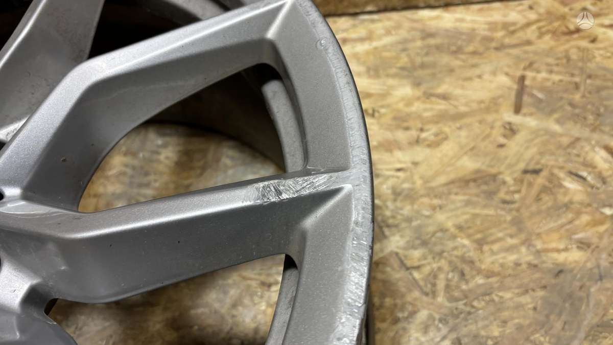 BMW X5, 6880685, Cen30100