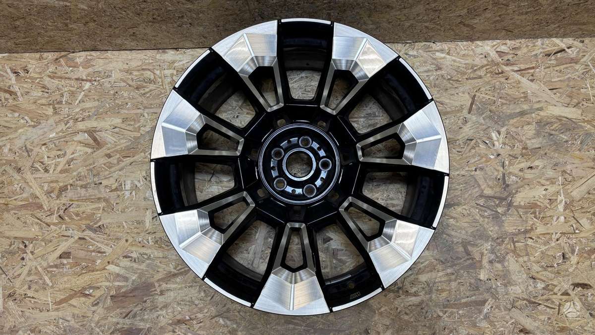 BMW XM, 6856021, Cen30111