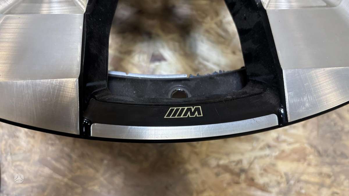 BMW XM, 6856021, Cen30111