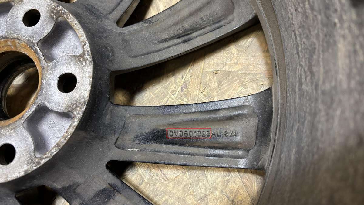 Skoda Kodiaq, 3V0601025, Cen30167