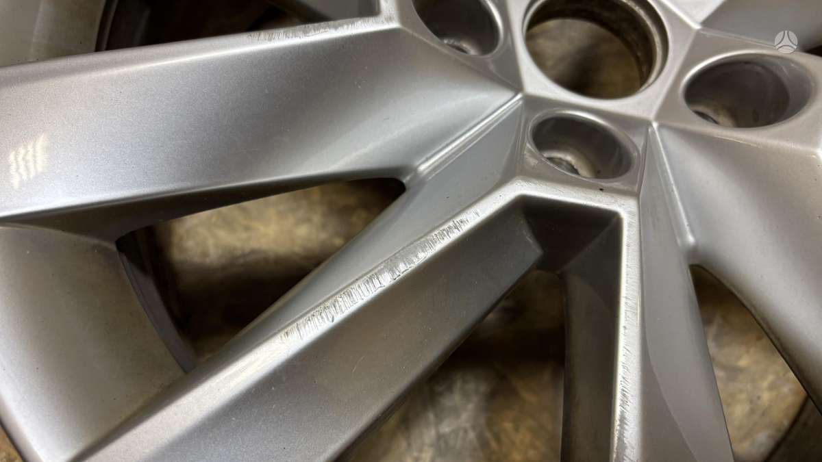 Skoda Superb, 3V0601025, Cen30172