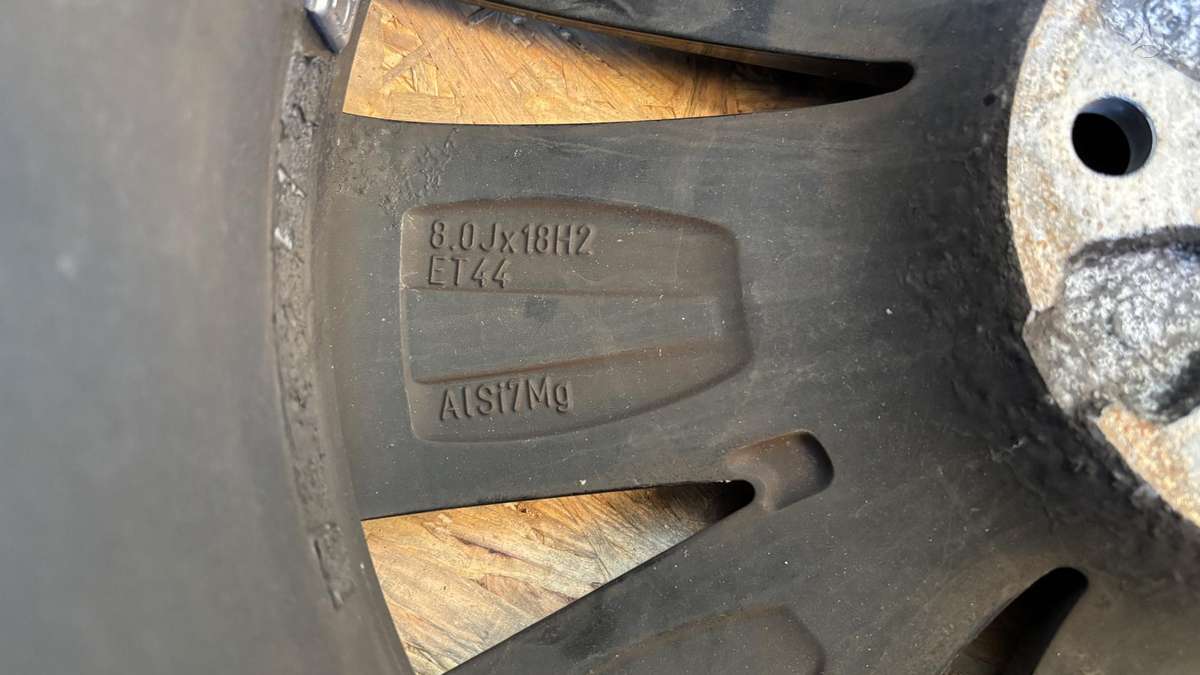 Skoda Superb, 3V0601025, Cen30173