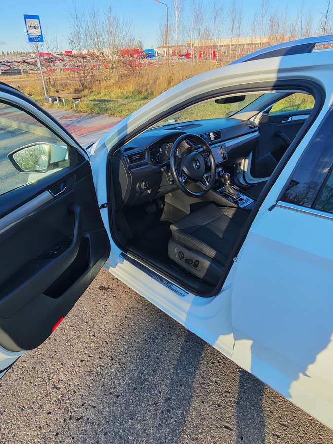 Skoda Superb, 2.0 l., universalas