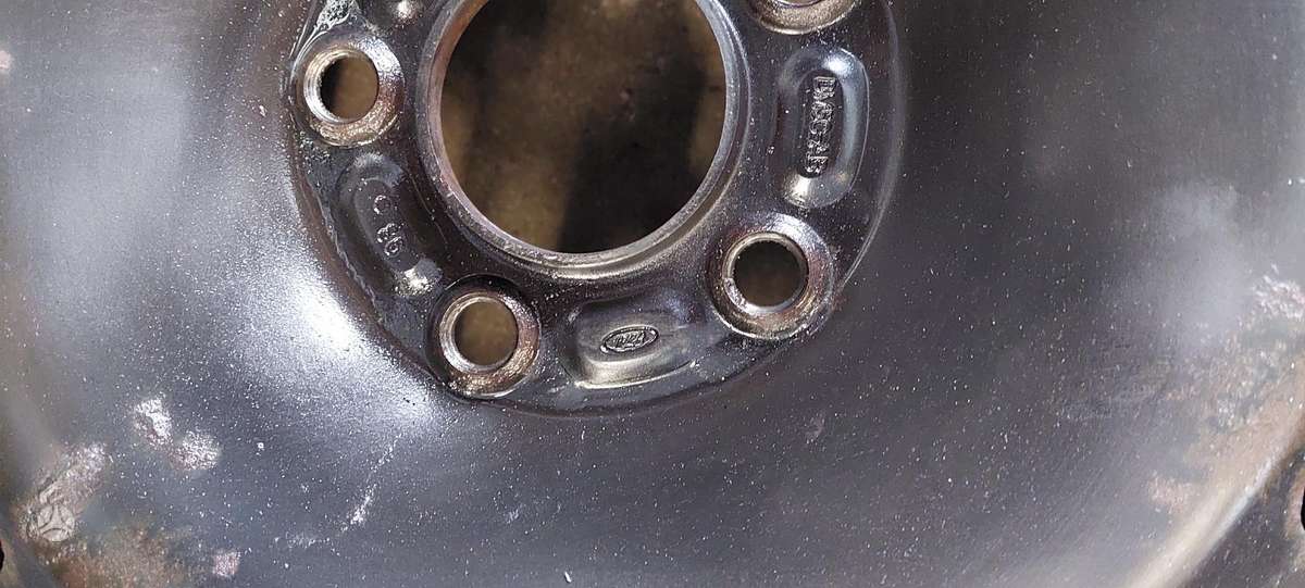 Ford, plieniniai štampuoti, R16