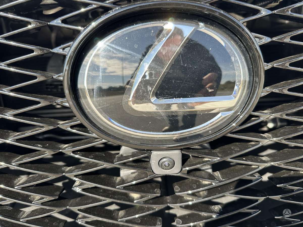 Lexus NX 450h+ по частям