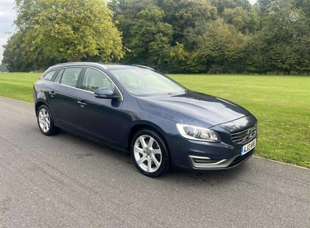 Volvo V60 Spalva 498 46 d5244t15