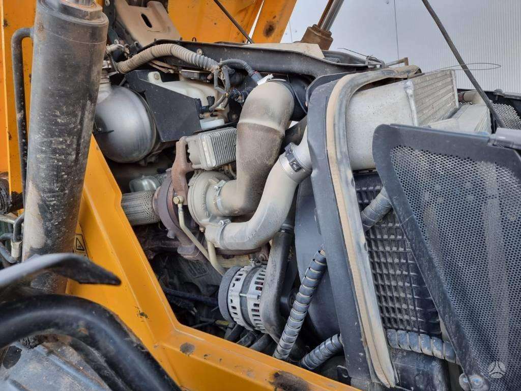 JCB 4CX, ekskavatoriniai krautuvai