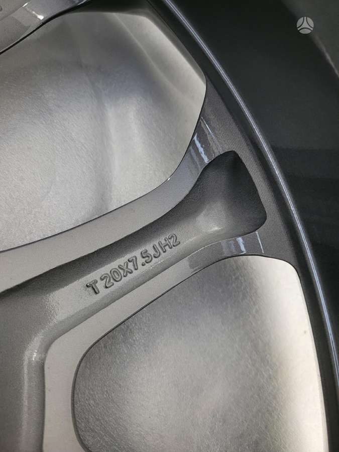 Chrysler Pacifica, lengvojo lydinio, R20