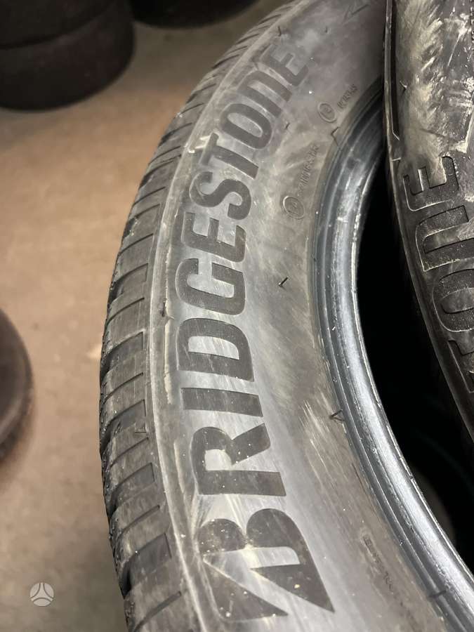 Bridgestone BLIZZAK LM005, winter 235/55 R17