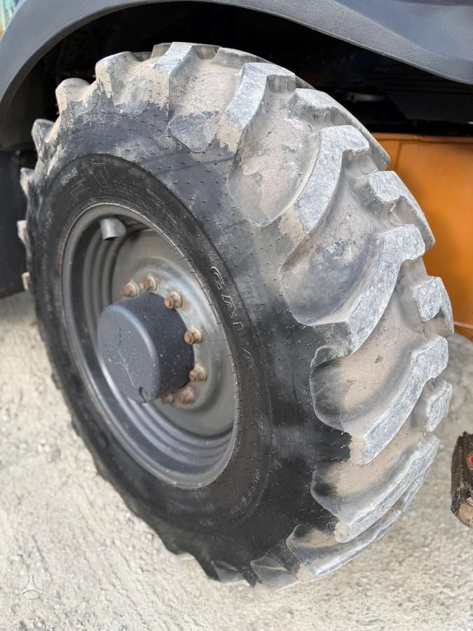 Case 695 ST, excavator loader