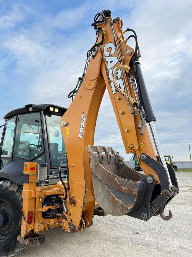 Case 695 ST, excavator loader