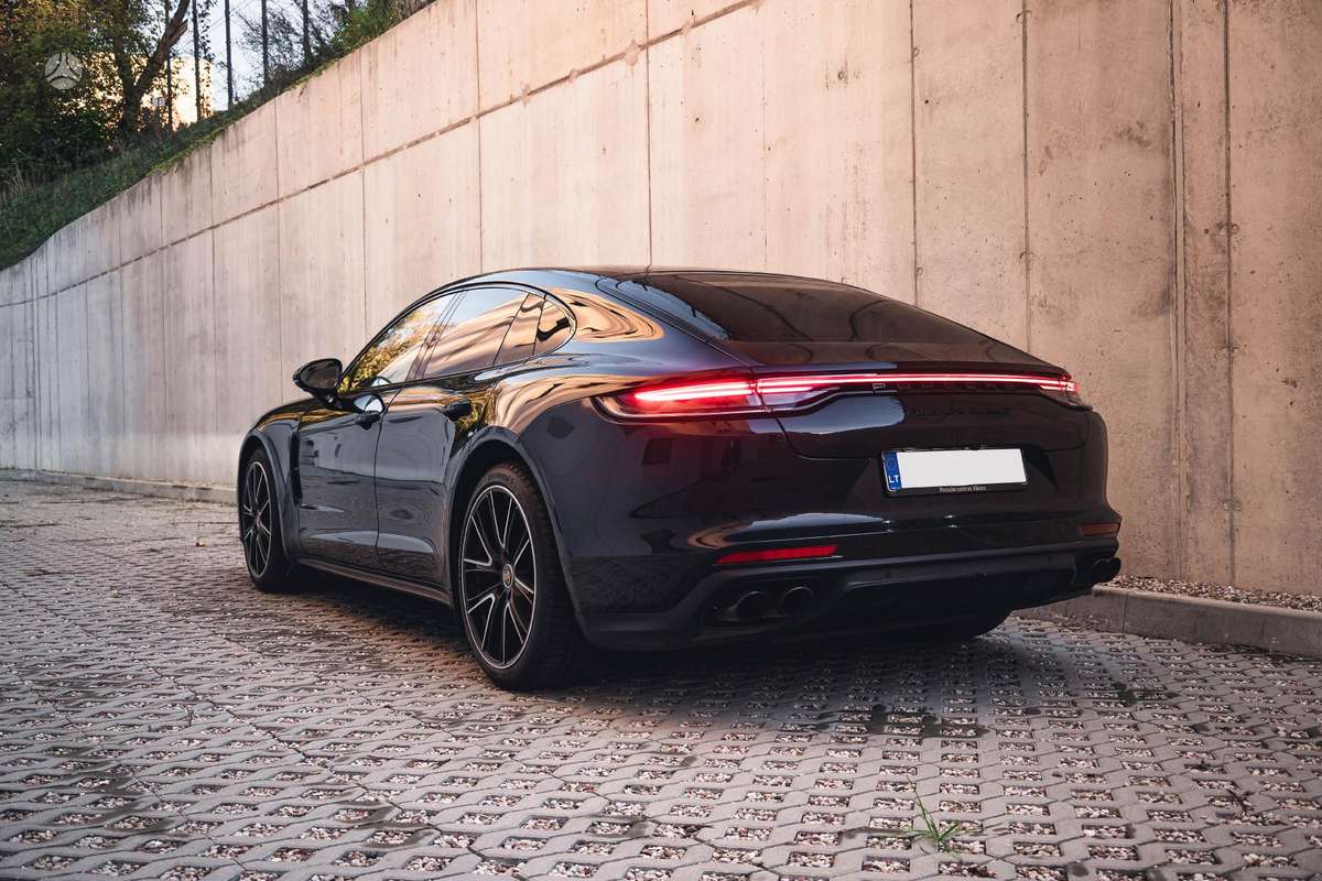Porsche Panamera - 5