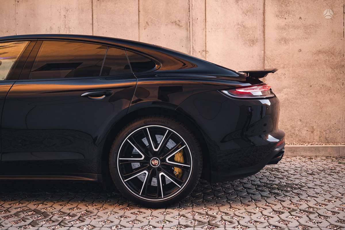 Porsche Panamera - 8