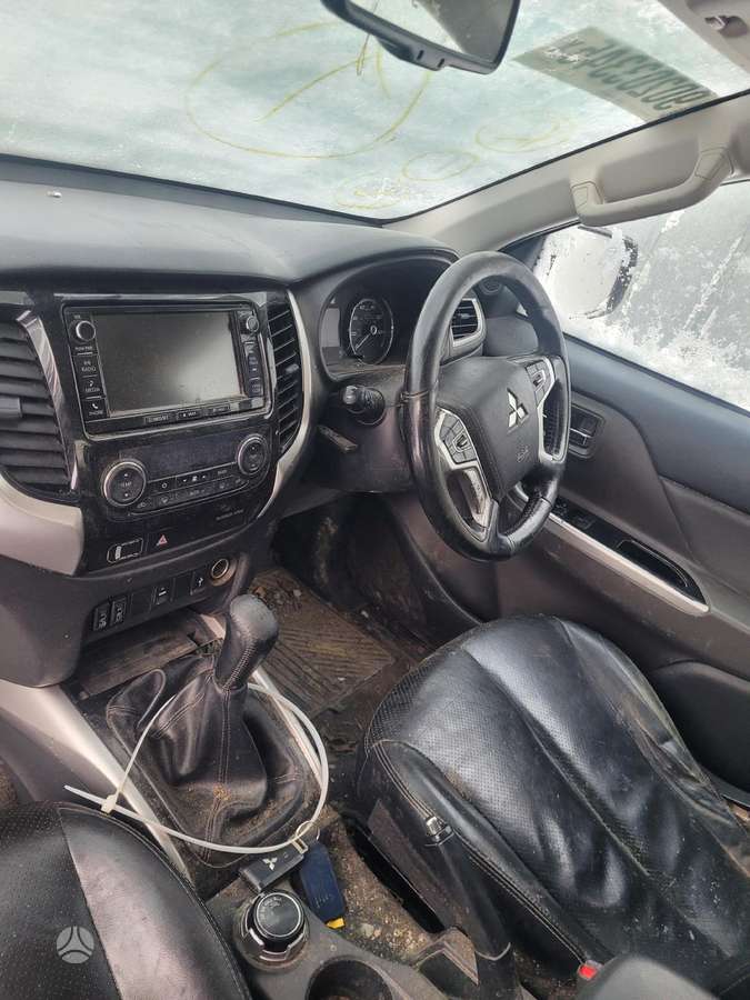 Mitsubishi L200
