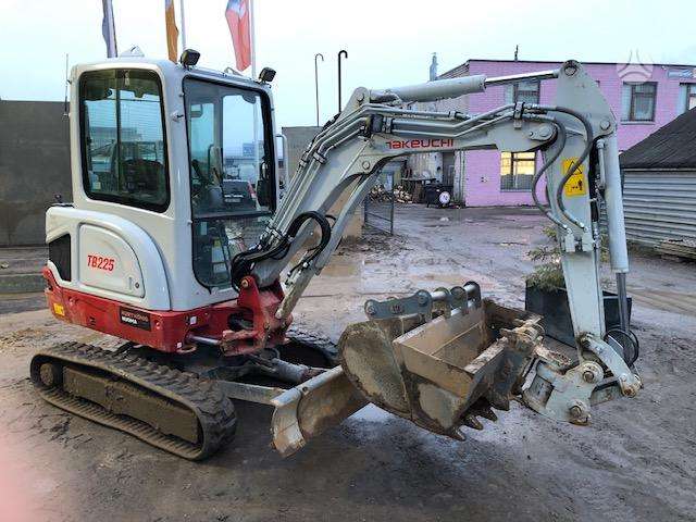Takeuchi TB225 V3, ekskavatori