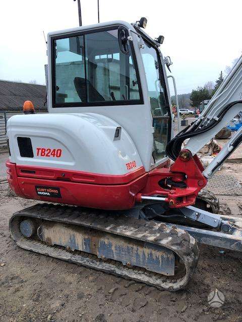 Takeuchi TB240 su Powertilt, экскаваторы