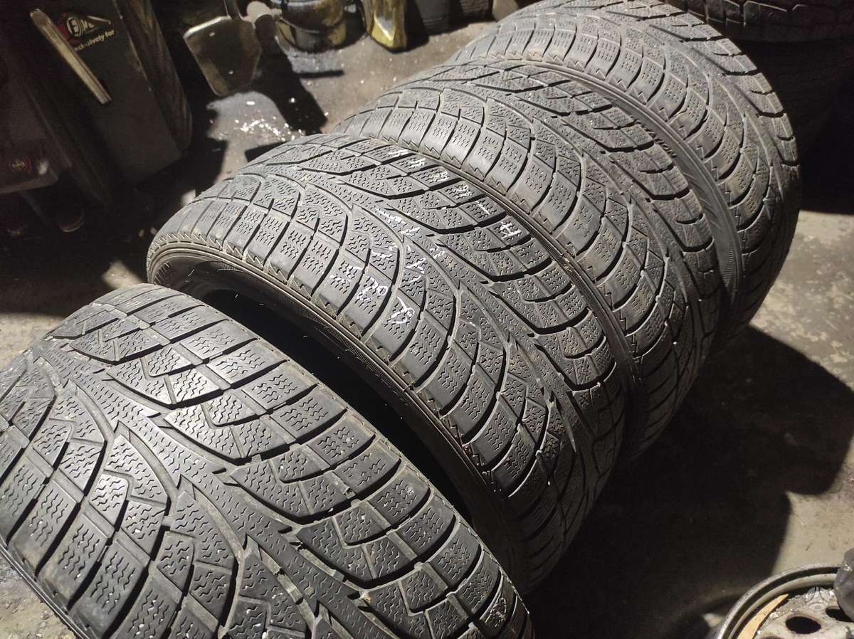Continental, зимние 225/45 R17