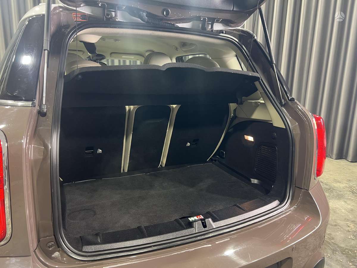 Mini Cooper SD, 2.0 l., hatchback