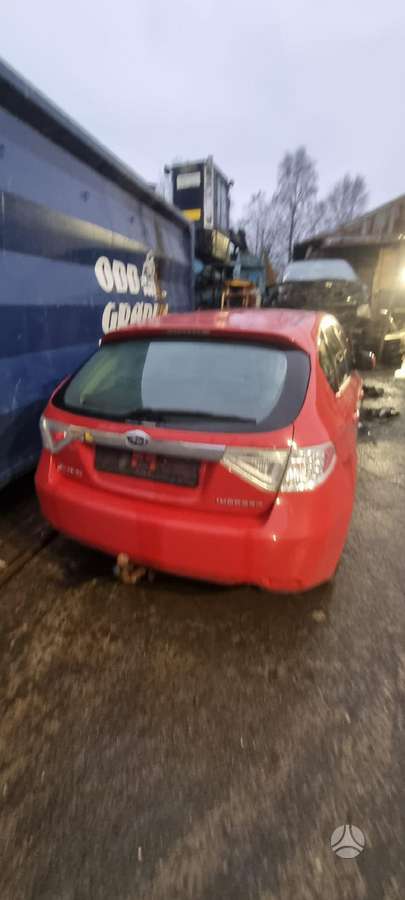 Subaru Impreza dalimis