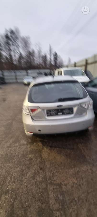 Subaru Impreza dalimis