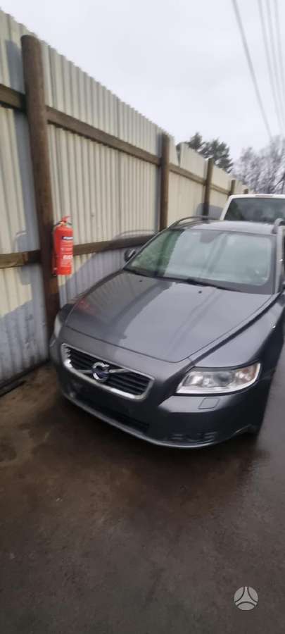 Volvo V50 по частям